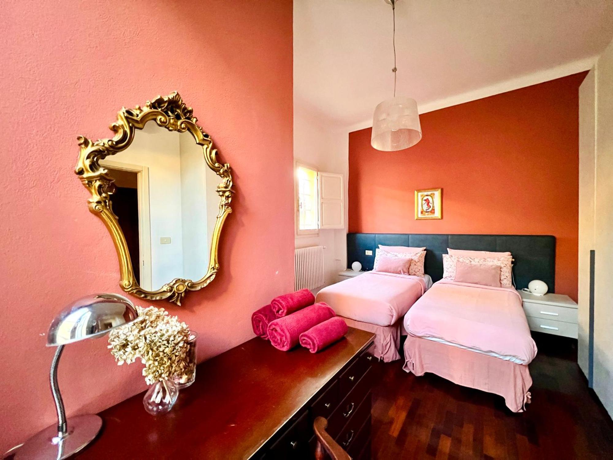Appartamento House Of Chariot - In The Heart Of Bologna Esterno foto